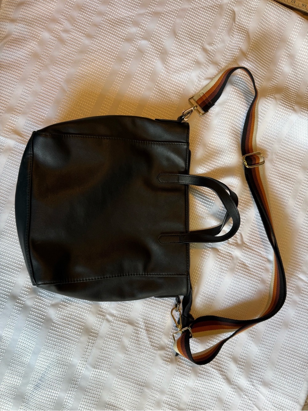Universal Thread zippered Black Leather crossbody bag with canvas strap - Picture 2 of 8